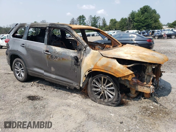 2017 Toyota Highlander with VIN N0V1N67037264, listed as a Copart auction lot 67037264 with Not provided miles and Non repairable. Bid and sale history available at DreamBid. Image 4.