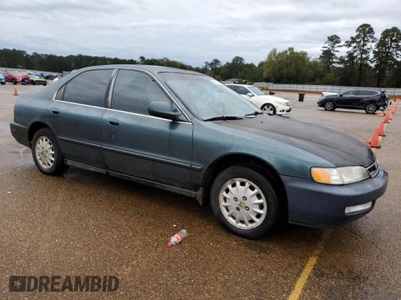 1996 Honda Accord EX with VIN 1HGCD5651TA188013, listed as a Copart auction lot 79533564 with 286,325 mi miles and Clean Title. Bid and sale history available at DreamBid. Image 4.