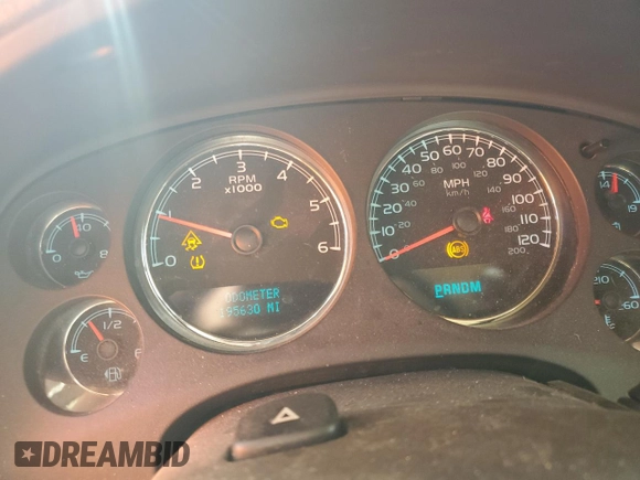 2008 GMC Sierra Denali z VIN 2GTEK638X81298237, wystawiony jako Copart lot #49724185 z przebiegiem 195 630 mil mil oraz Szkoda całkowita • Salvage title. Historia ofert i sprzedaży dostępna na DreamBid. Obrazek 9.