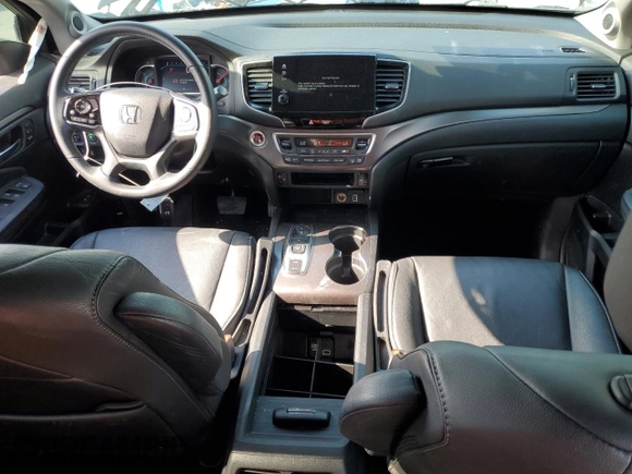 2021 Honda Pilot EX-L z VIN 5FNYF5H54MB038661, wystawiony jako Copart lot #55385035 z przebiegiem 56 686 mil mil oraz Szkoda całkowita • Salvage title. Historia ofert i sprzedaży dostępna na DreamBid. Obrazek 8.