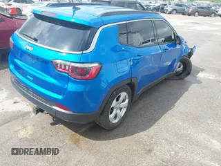 2020 Jeep Compass Latitude with VIN 3C4NJCBB9LT236642, listed as a IAAI auction lot 42113938 with Not provided miles and . Bid and sale history available at DreamBid. Image 4.