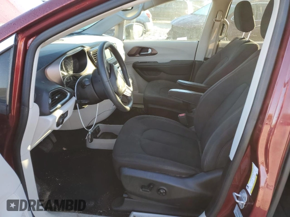 2017 Chrysler Pacifica Touring with VIN 2C4RC1DG6HR723414, listed as a Copart auction lot 77322544 with 105,915 mi miles and Salvage Title. Bid and sale history available at DreamBid. Image 7.