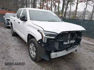 2022 Toyota Tundra 2WD SR with VIN 5TFKB5AB5NX017956, listed as a IAAI auction lot 41612493 with 38,683 mi miles. Bid and sale history available at carsss.com. Image 1.