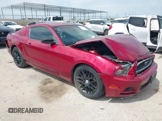 2014 Ford Mustang V6 с VIN 1ZVBP8AM7E5299126, выставлен на аукционе IAAI как лот 42343555 с пробегом 115 331 миль миль и . История ставок и продаж доступна на DreamBid. Изображение 1.