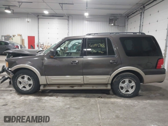 2005 Ford Expedition Eddie Bauer with VIN 1FMFU18575LA91113, listed as a IAAI auction lot 41195788 with 185,032 mi miles. Bid and sale history available at carsss.com. Image 14.