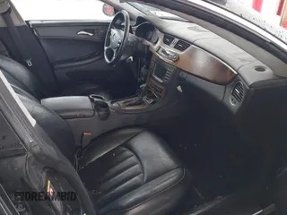 2006 Mercedes-Benz CLS 500 z VIN WDDDJ75X56A045909, wystawiony jako IAAI lot #41861720 z przebiegiem 127 719 mil mil oraz . Historia ofert i sprzedaży dostępna na DreamBid. Obrazek 5.
