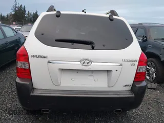 2005 Hyundai Tucson GLS with VIN KM8JN72D75U060416, listed as a IAAI auction lot 41212714 with 173,421 mi miles. Bid and sale history available at carsss.com. Image 16.