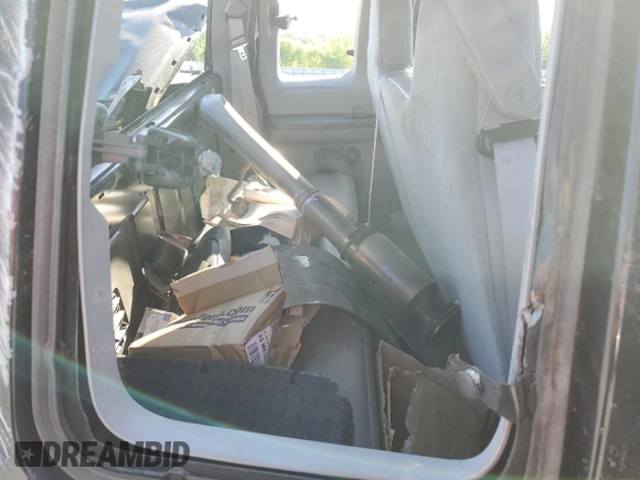 2001 Ford F-250 XL с VIN 3FTNX21L31MA46717, выставлен на аукционе Copart как лот 56552235 с пробегом 96 702 миль миль и Списание • Salvage title. История ставок и продаж доступна на DreamBid. Изображение 10.