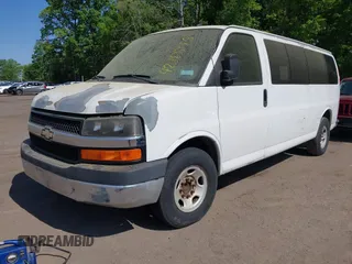 2011 Chevrolet Express Passenger 1LT with VIN 1GAZG1FG7B1171122, listed as a IAAI auction lot 42185185 with 262,837 mi miles and . Bid and sale history available at DreamBid. Image 17.