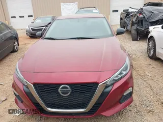 2019 Nissan Altima 2.5 SR with VIN 1N4BL4CV3KC190978, listed as a IAAI auction lot 41908132 with 95,414 mi miles. Bid and sale history available at carsss.com. Image 12.