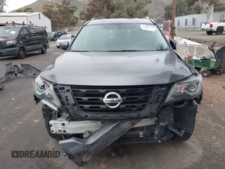 2018 Nissan Pathfinder SL with VIN 5N1DR2MN8JC647427, listed as a IAAI auction lot 41801427 with 148,741 mi miles. Bid and sale history available at carsss.com. Image 12.