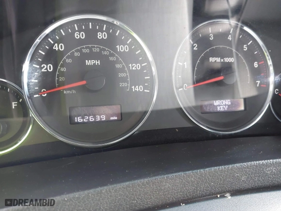 2009 Jeep Grand Cherokee Laredo with VIN 1J8GS48K39C549136, listed as a IAAI auction lot 41446925 with 162,639 mi miles. Bid and sale history available at carsss.com. Image 7.