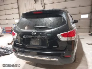 2014 Nissan Pathfinder SV with VIN 5N1AR2MMXEC693535, listed as a IAAI auction lot 41273732 with 149,962 mi miles. Bid and sale history available at carsss.com. Image 17.