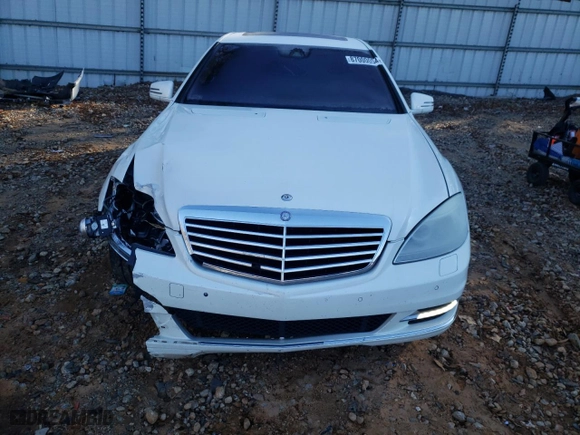 2010 Mercedes-Benz S-Class S 550 with VIN WDDNG7BB0AA340596, listed as a Copart auction lot 87000054 with 197,403 mi miles and Salvage Title. Bid and sale history available at carsss.com. Image 5.