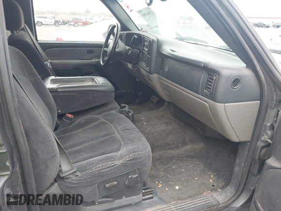 2002 Chevrolet Suburban LS with VIN 1GNFK16Z82J195429, listed as a IAAI auction lot 41566988 with 1 mi miles. Bid and sale history available at carsss.com. Image 5.