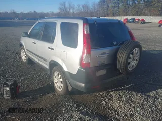 2005 Honda CR-V EX with VIN SHSRD78855U320799, listed as a IAAI auction lot 41558702 with 289,910 mi miles. Bid and sale history available at carsss.com. Image 3.