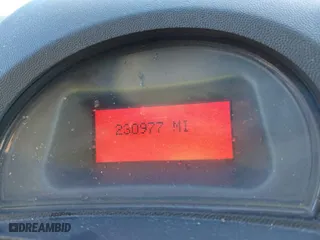 2005 Pontiac Grand Prix with VIN 2G2WP522951195596, listed as a IAAI auction lot 41398363 with 230,977 mi miles. Bid and sale history available at carsss.com. Image 14.