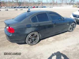 2007 BMW 3 Series 328xi z VIN WBAVC73537KP34639, wystawiony jako IAAI lot #41781545 z przebiegiem 115 107 mil mil oraz . Historia ofert i sprzedaży dostępna na DreamBid. Obrazek 4.