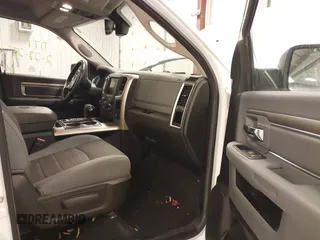2013 Ram 1500 SLT z VIN 1C6RR7GT3DS560456, wystawiony jako IAAI lot #41745560 z przebiegiem 112 972 mil mil oraz . Historia ofert i sprzedaży dostępna na DreamBid. Obrazek 5.