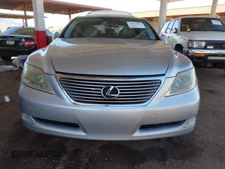 2009 Lexus LS 460 with VIN JTHBL46F895091293, listed as a IAAI auction lot 41825852 with 193,568 mi miles. Bid and sale history available at carsss.com. Image 12.