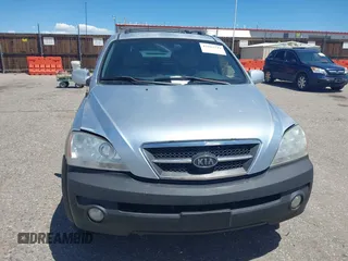 2004 Kia Sorento LX z VIN KNDJC733345270472, wystawiony jako IAAI lot #42282749 z przebiegiem 102 778 mil mil oraz . Historia ofert i sprzedaży dostępna na DreamBid. Obrazek 12.