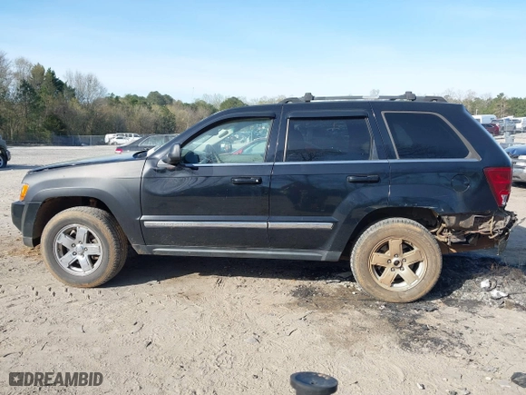 2005 Jeep Grand Cherokee Limited with VIN 1J4HR58245C697913, listed as a IAAI auction lot 41893223 with 255,297 mi miles. Bid and sale history available at carsss.com. Image 15.