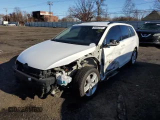 2015 Volkswagen Golf SportWagen TDI SE with VIN 3VWFA7AU0FM506805, listed as a Copart auction lot 84462724 with 111,336 mi miles and Salvage Title. Bid and sale history available at carsss.com. Image 1.