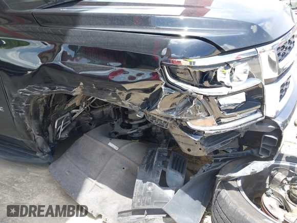 2019 Chevrolet Tahoe LT z VIN 1GNSKBKCXKR361392, wystawiony jako IAAI lot #42661332 z przebiegiem 112 973 mil mil oraz . Historia ofert i sprzedaży dostępna na DreamBid. Obrazek 6.
