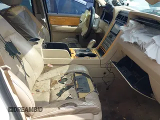 2008 Lincoln Navigator with VIN 5LMFU28548LJ07615, listed as a IAAI auction lot 42144851 with 348,378 mi miles and . Bid and sale history available at DreamBid. Image 5.