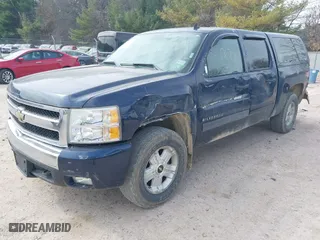 2011 Chevrolet Silverado 1500 LT with VIN 1GCPKSE39BF122685, listed as a IAAI auction lot 41808179 with 168,773 mi miles. Bid and sale history available at carsss.com. Image 22.