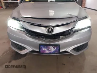 2018 Acura ILX Special Edition with VIN 19UDE2F40JA004068, listed as a IAAI auction lot 41761336 with 194,431 mi miles. Bid and sale history available at carsss.com. Image 6.