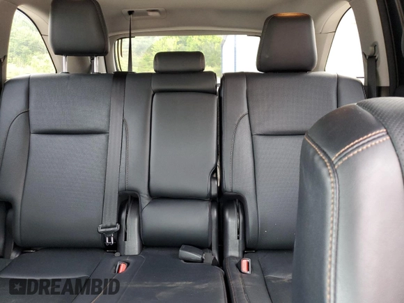 2018 Toyota Highlander Limited with VIN 5TDDZRFH9JS906459, listed as a Copart auction lot 60780655 with 32,068 mi miles and Salvage title. Bid and sale history available at DreamBid. Image 10.