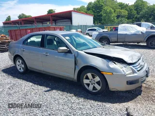 2008 Ford Fusion SE with VIN 3FAHP07198R212491, listed as a IAAI auction lot 39970757 with 258,676 mi miles. Bid and sale history available at carsss.com. Image 1.