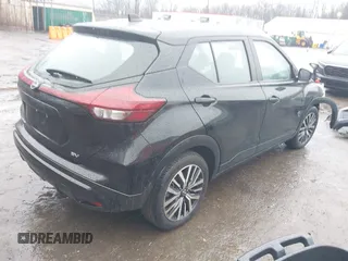 2022 Nissan Kicks SV with VIN 3N1CP5CV4NL500799, listed as a IAAI auction lot 41520212 with 59,507 mi miles. Bid and sale history available at carsss.com. Image 4.