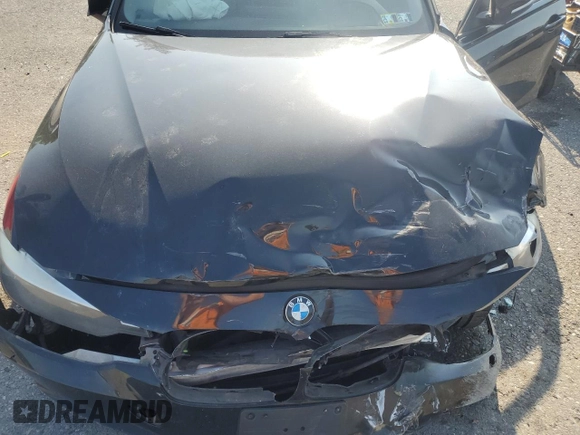2014 BMW 3 Series 328i xDrive z VIN WBA3B5C59EF959006, wystawiony jako Copart lot #62296025 z przebiegiem Nie podano mil oraz Szkoda całkowita • Salvage title. Historia ofert i sprzedaży dostępna na DreamBid. Obrazek 11.