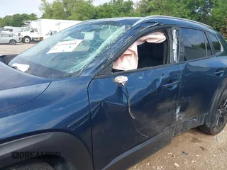 2024 Mazda CX-50 S Preferred z VIN 7MMVABBM4RN181098, wystawiony jako IAAI lot #42396568 z przebiegiem Nie podano mil oraz . Historia ofert i sprzedaży dostępna na DreamBid. Obrazek 6.