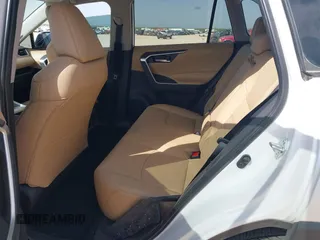 2024 Toyota RAV4 XLE Premium с VIN 2T3C1RFV3RW360051, выставлен на аукционе IAAI как лот 42261611 с пробегом 5 907 миль миль и . История ставок и продаж доступна на DreamBid. Изображение 8.
