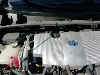 2020 Toyota Prius LE с VIN JTDKARFP5L3142104, выставлен на аукционе Copart как лот 71806605 с пробегом 100 878 миль миль и Списание • Salvage title. История ставок и продаж доступна на DreamBid. Изображение 14.