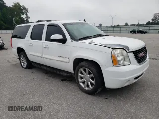2008 GMC Yukon XL SLT w/4SB with VIN 1GKFC16028J194992, listed as a Copart auction lot 73526724 with 236,387 mi miles and Salvage Title. Bid and sale history available at carsss.com. Image 4.