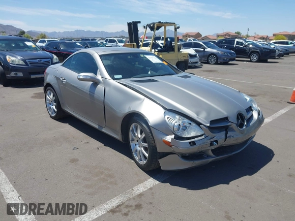 2006 Mercedes-Benz SLK-Class 3.5L with VIN WDBWK56F66F100007, listed as a IAAI auction lot 42108912 with 115,920 mi miles. Bid and sale history available at carsss.com. Image 1.