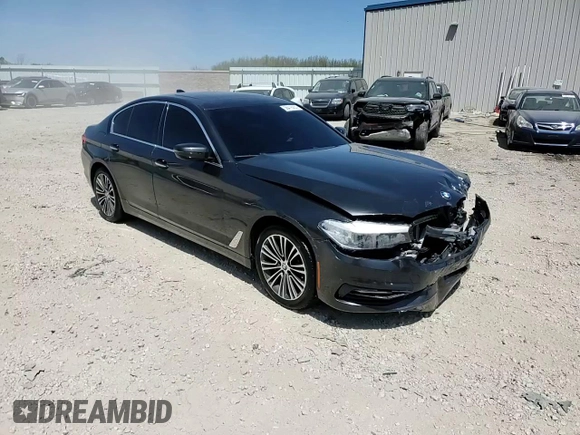 2018 BMW 5 Series 530i xDrive z VIN WBAJA7C50JG909279, wystawiony jako Copart lot #56416235 z przebiegiem Nie podano mil oraz Nie do naprawy • Non repairable. Historia ofert i sprzedaży dostępna na DreamBid. Obrazek 13.