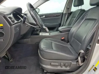 2013 Hyundai Genesis 3.8L z VIN KMHGC4DD8DU254060, wystawiony jako Copart lot #57619505 z przebiegiem 21 210 mil mil oraz Szkoda całkowita • Salvage title. Historia ofert i sprzedaży dostępna na DreamBid. Obrazek 7.