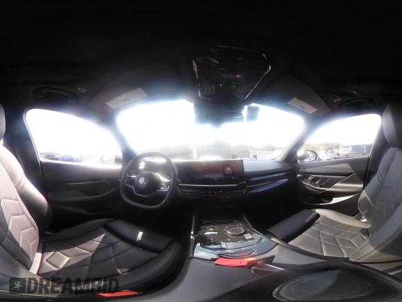 2024 BMW 5 Series 530i с VIN WBA43FJ03RCS39433, выставлен на аукционе IAAI как лот 42396985 с пробегом 2 327 миль миль и . История ставок и продаж доступна на DreamBid. Изображение 19.