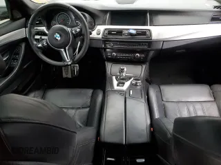 2014 BMW M5 z VIN WBSFV9C59ED097862, wystawiony jako Copart lot #85719684 z przebiegiem Nie podano mil oraz Szkody całkowita. Historia ofert i sprzedaży dostępna na DreamBid. Obrazek 8.