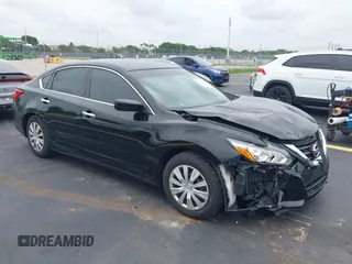 2017 Nissan Altima SR z VIN 1N4AL3APXHN343573, wystawiony jako IAAI lot #42420928 z przebiegiem 159 913 mil mil oraz . Historia ofert i sprzedaży dostępna na DreamBid. Obrazek 1.