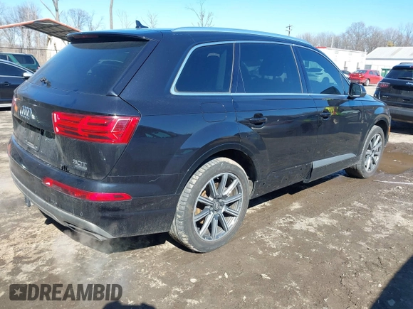 2017 Audi Q7 Premium Plus with VIN WA1LAAF79HD004552, listed as a IAAI auction lot 41643230 with 172,901 mi miles. Bid and sale history available at carsss.com. Image 4.