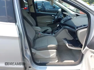 2013 Ford Escape SE z VIN 1FMCU9GX9DUB09981, wystawiony jako IAAI lot #42412927 z przebiegiem 150 499 mil mil oraz . Historia ofert i sprzedaży dostępna na DreamBid. Obrazek 5.