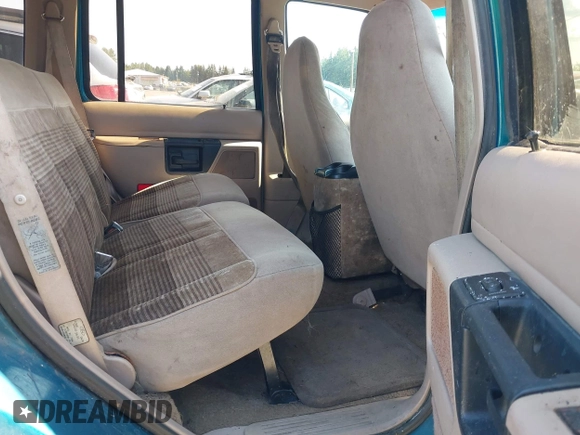 1992 Ford Explorer XL с VIN 1FMDU32X8NUA75834, выставлен на аукционе IAAI как лот 42401117 с пробегом 48 865 миль миль и . История ставок и продаж доступна на DreamBid. Изображение 8.