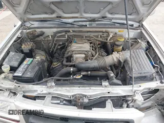 2001 Honda Passport LX z VIN 4S6CK58W714414399, wystawiony jako IAAI lot #41641270 z przebiegiem 203 093 mil mil oraz . Historia ofert i sprzedaży dostępna na DreamBid. Obrazek 10.