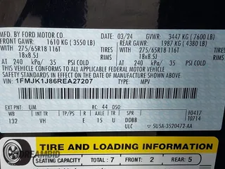 2024 Ford Expedition Max XLT with VIN 1FMJK1J86REA27207, listed as a IAAI auction lot 40331929 with 25,951 mi miles and . Bid and sale history available at DreamBid. Image 9.